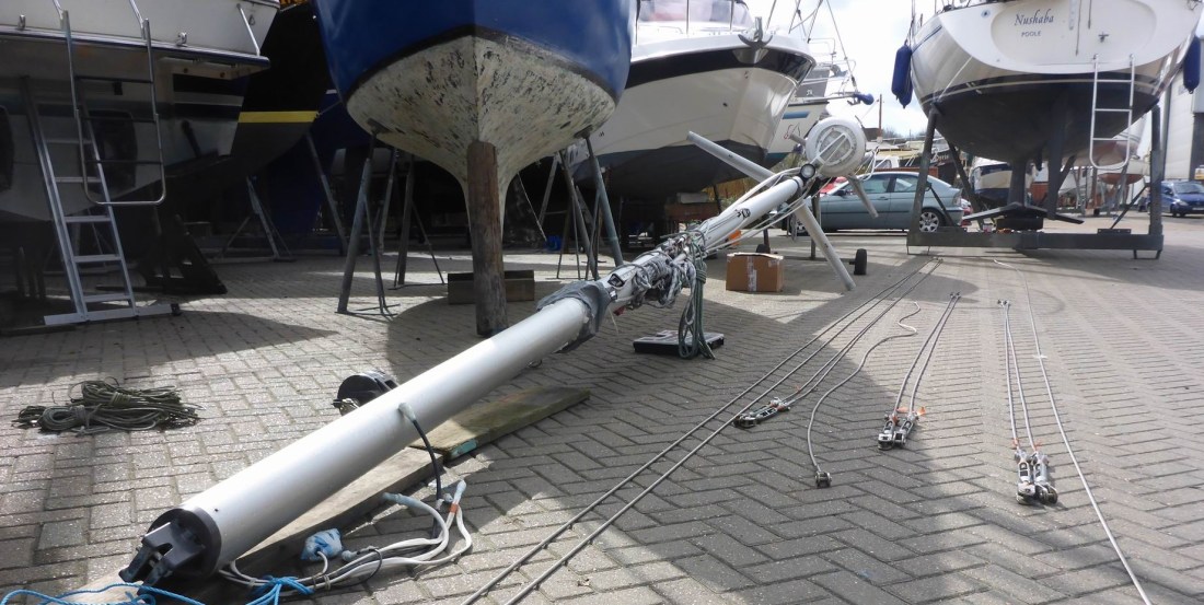 Mast out P1030642.JPG